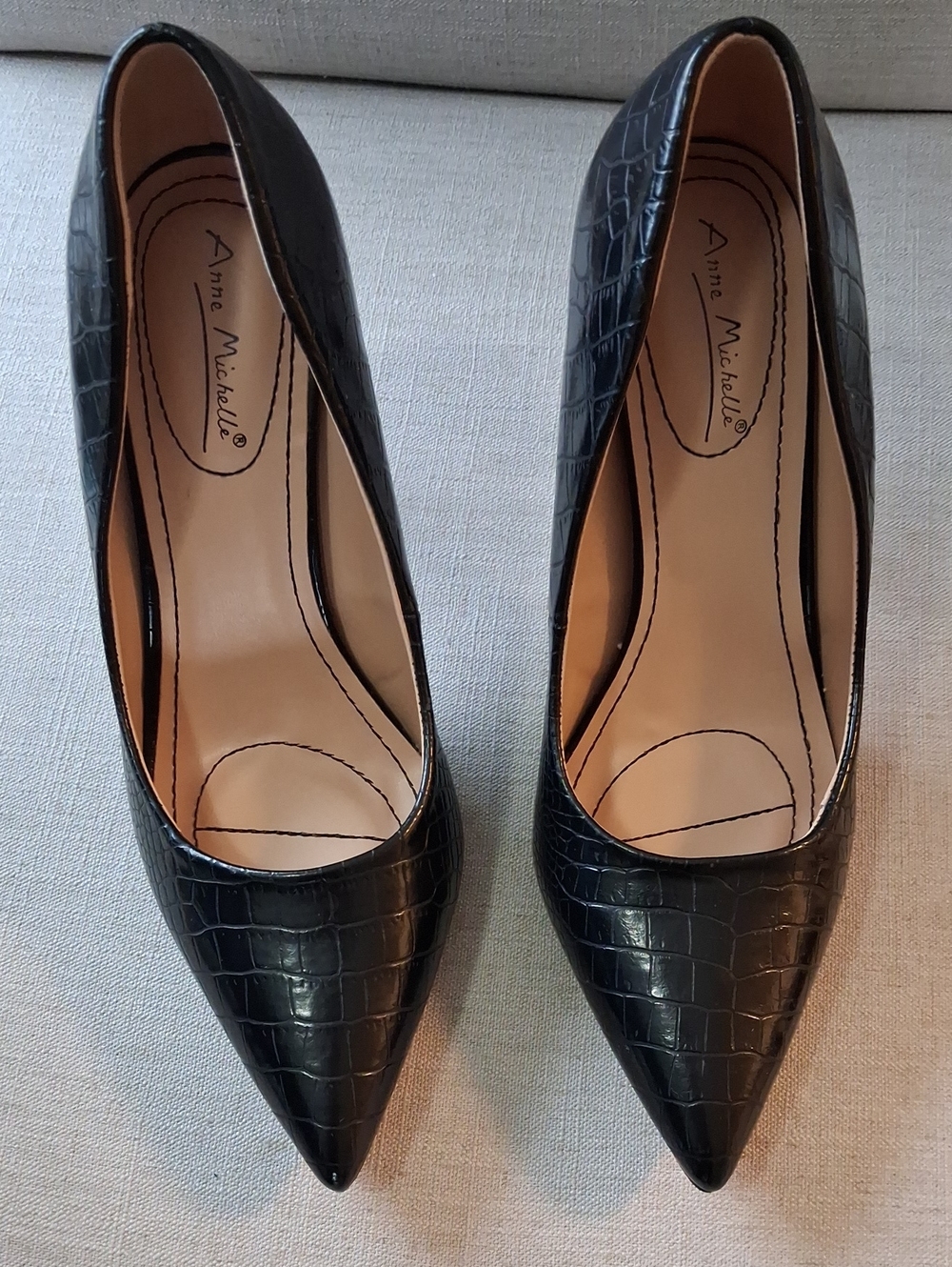 Anne Michelle Black Croc-Embossed Pointed Toe Pumps